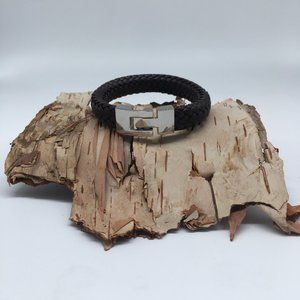 Men’s Brown Woven Leather Bracelet with Stainless Steel Clasp.